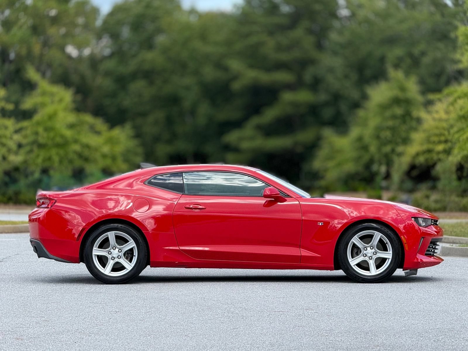 Used 2017 Chevrolet Camaro LT RWD image 12