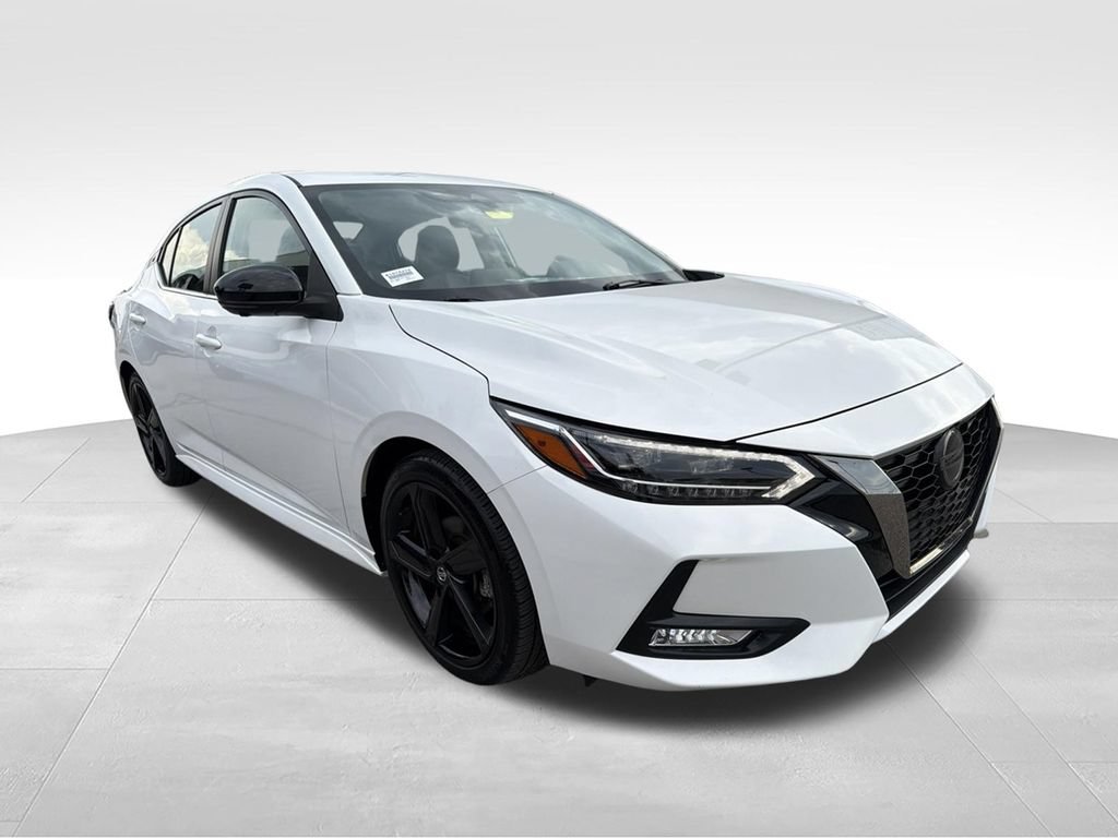 Used 2023 Nissan Sentra SR w/ SR Premium Package FWD image 5