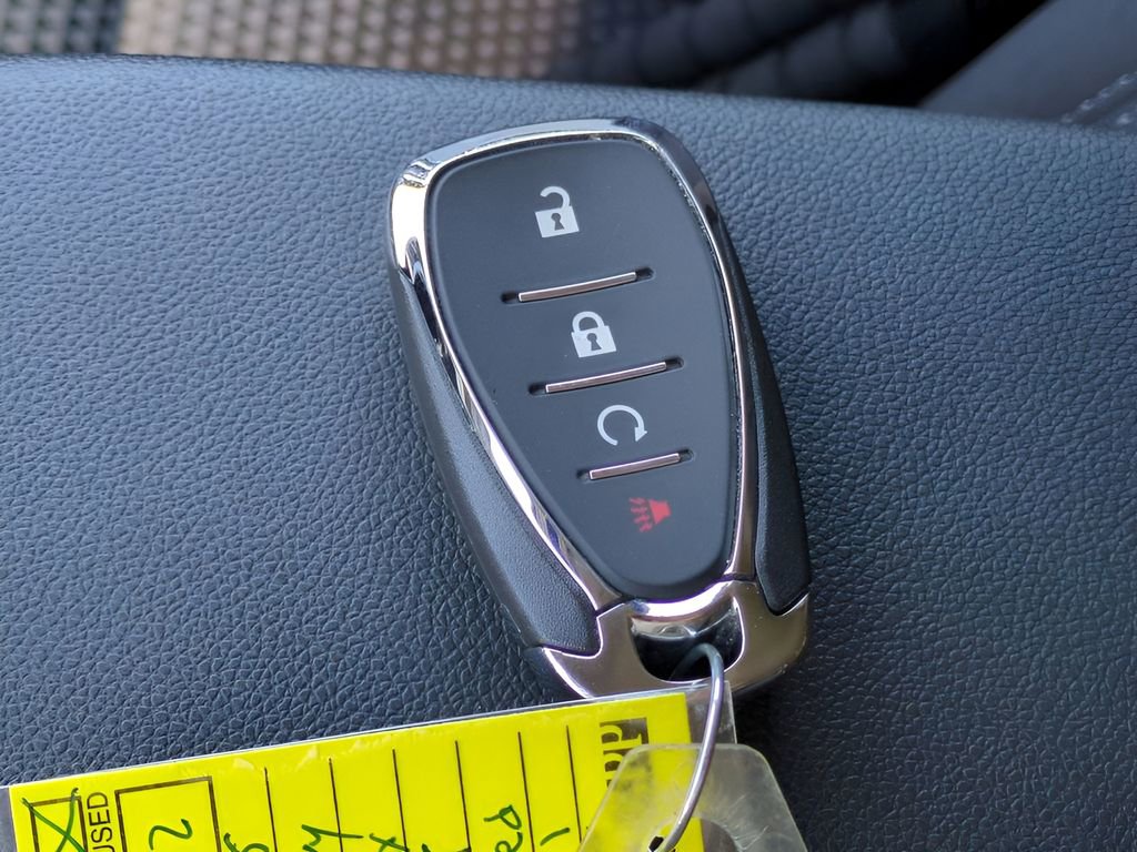 Used 2025 Chevrolet Trax LT w/ LT Convenience Package image 28