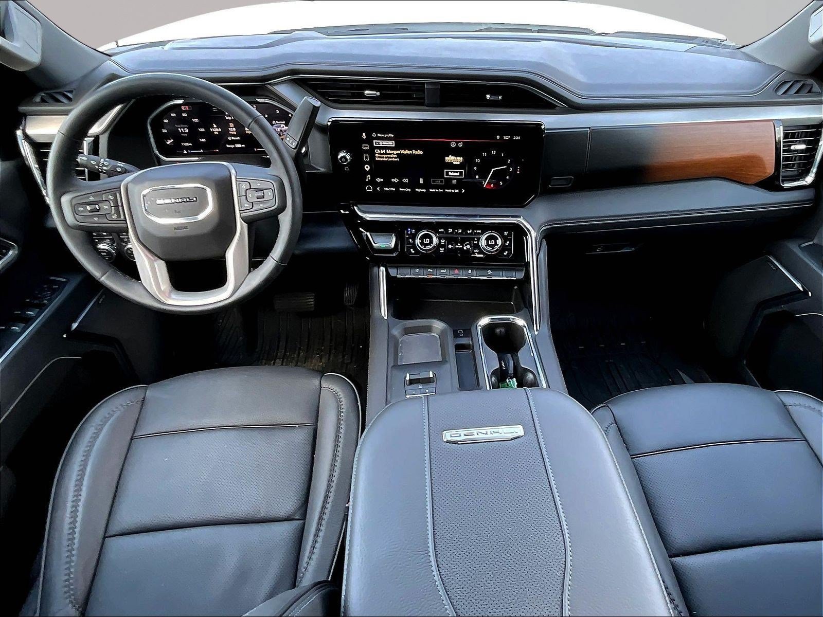 Used 2026 GMC Sierra 2500 Denali w/ Denali Reserve Package AWD/4WD image 8