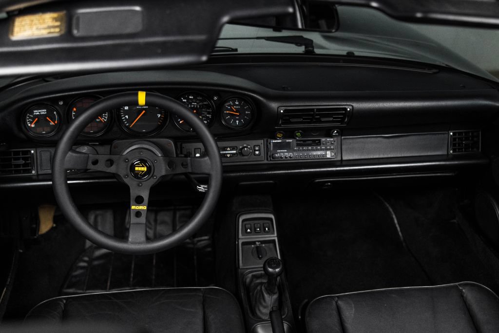 Used 1991 Porsche 911 Carrera RWD image 18