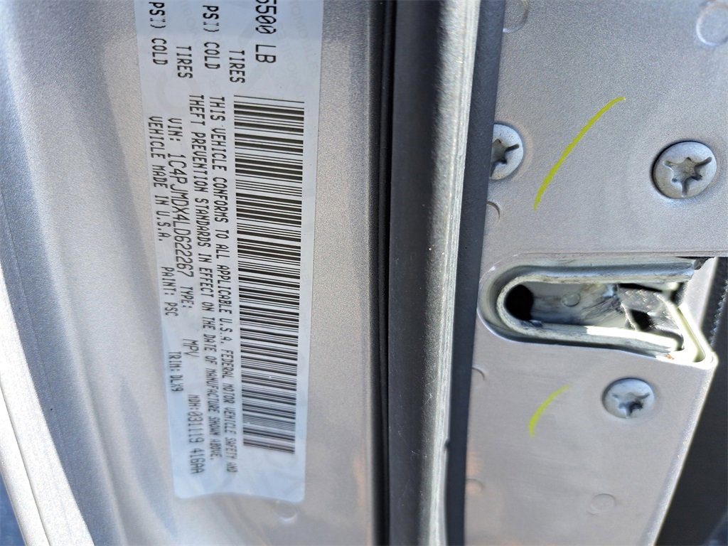 Used 2020 Jeep Cherokee Limited image 36