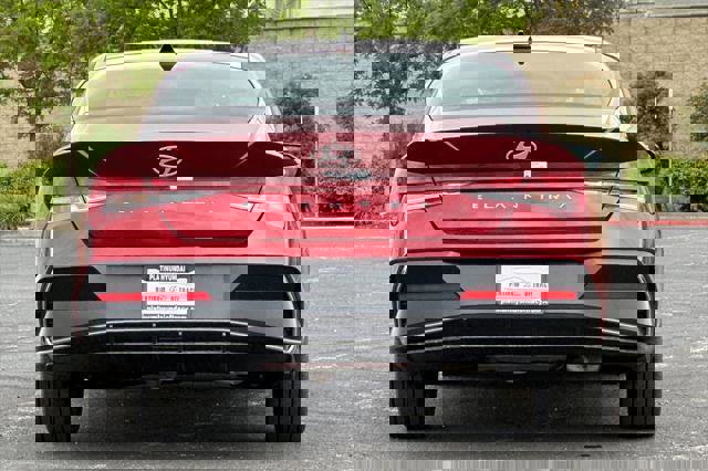 New 2025 Hyundai Elantra SEL image 5