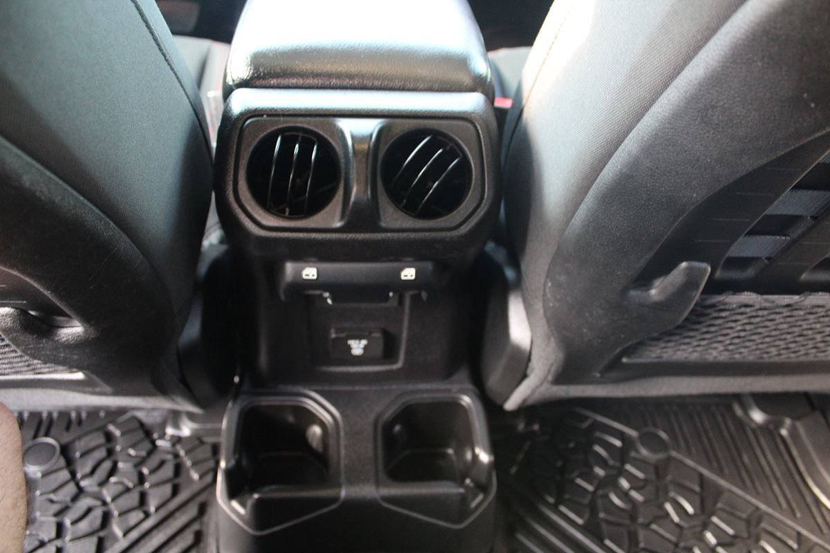 Used 2021 Jeep Wrangler Unlimited Rubicon image 34