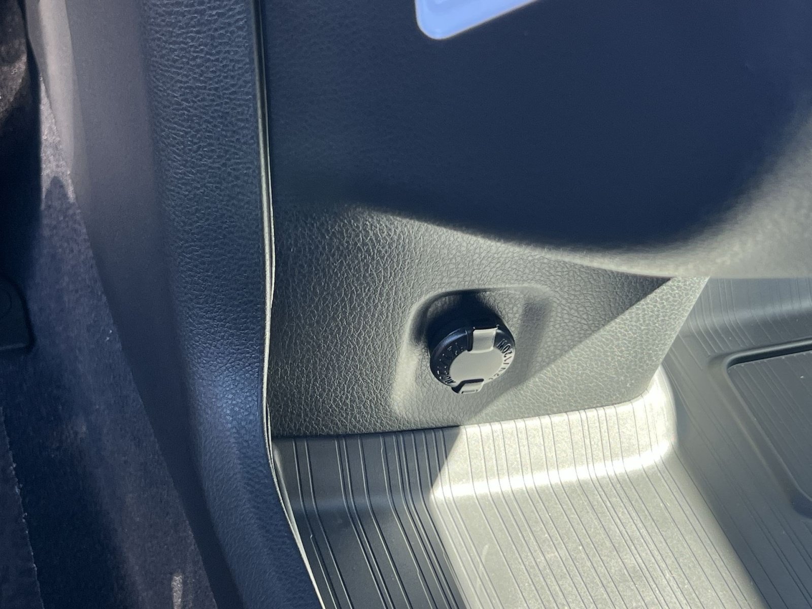 New 2026 Toyota Sienna XLE Woodland Edition AWD/4WD image 25