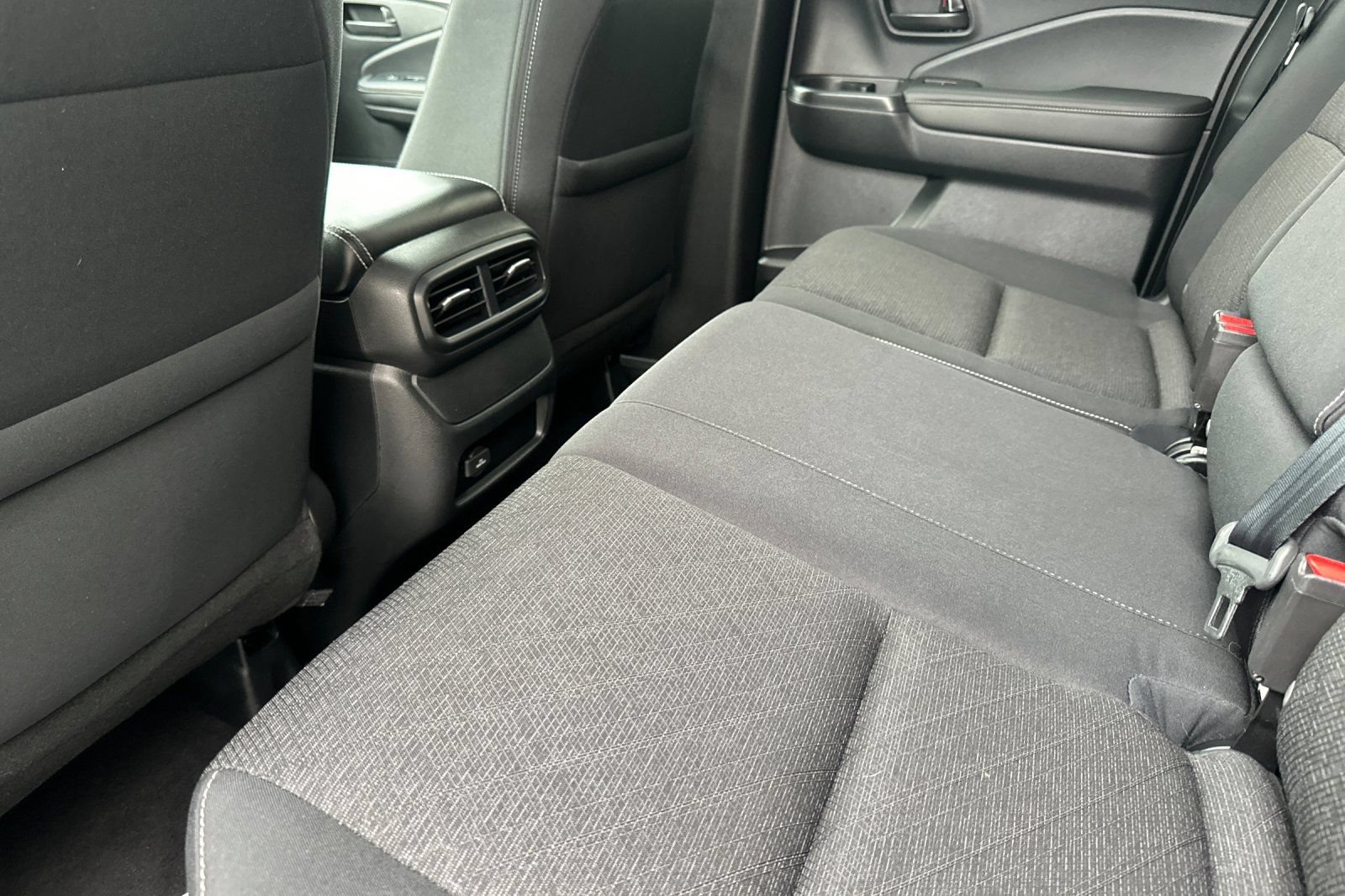 Used 2025 Honda Ridgeline Sport image 12