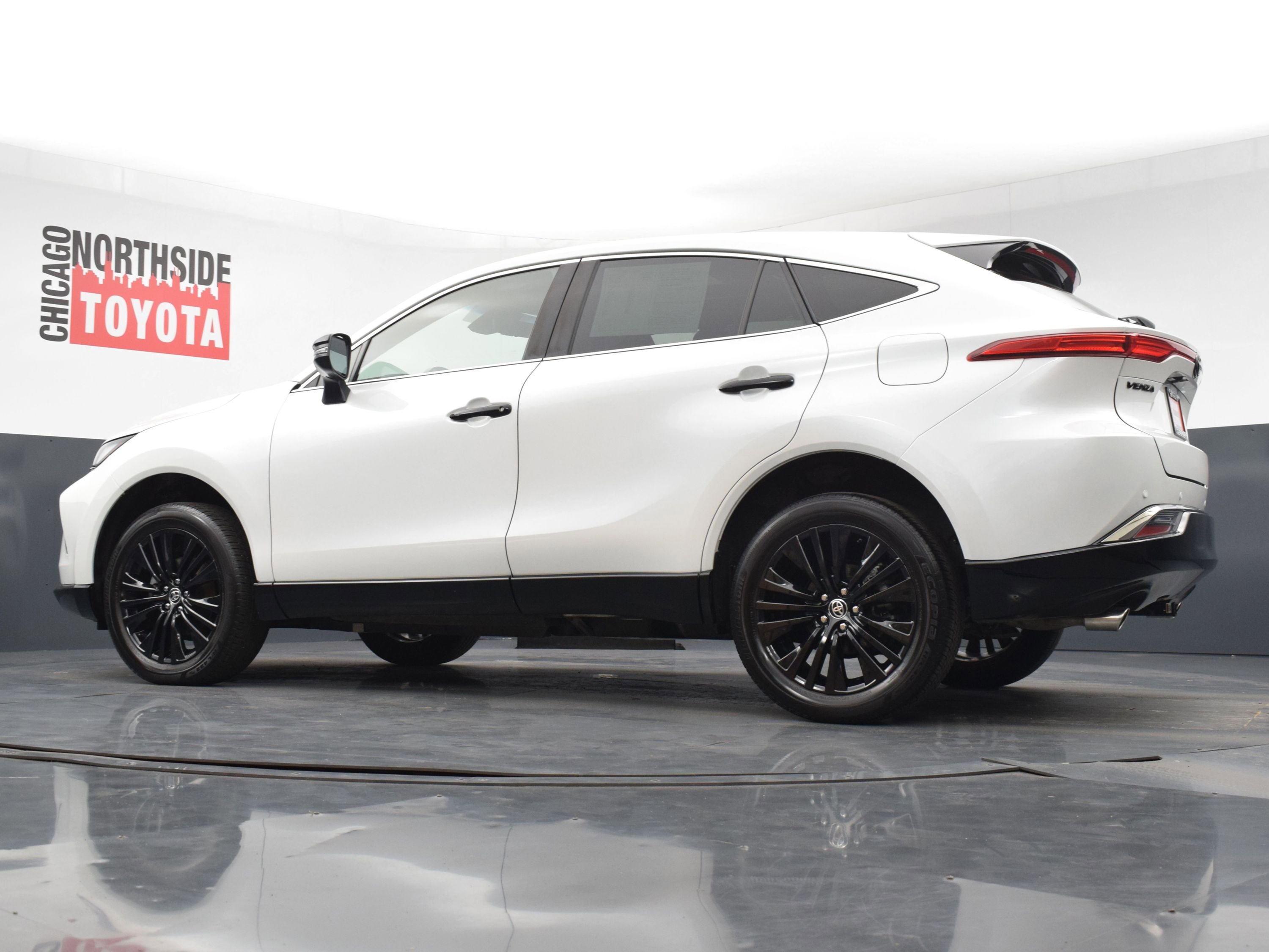 Used 2023 Toyota Venza Nightshade AWD/4WD image 32