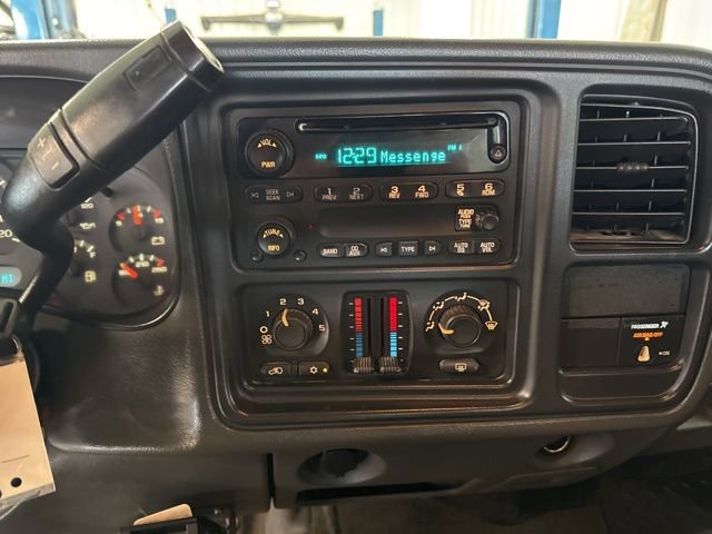 Used 2007 Chevrolet Silverado 2500 LT w/ Heavy-Duty Power Package AWD/4WD image 27
