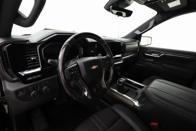 Used 2024 Chevrolet Silverado 1500 High Country w/ Technology Package image 10