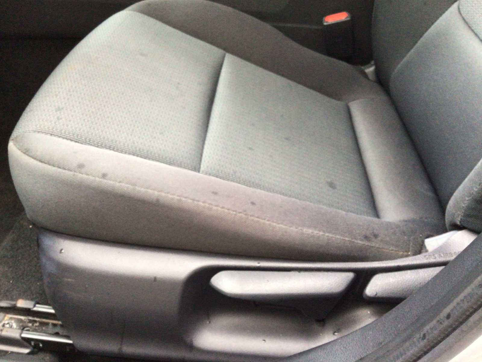 Used 2024 Toyota Prius LE FWD image 13