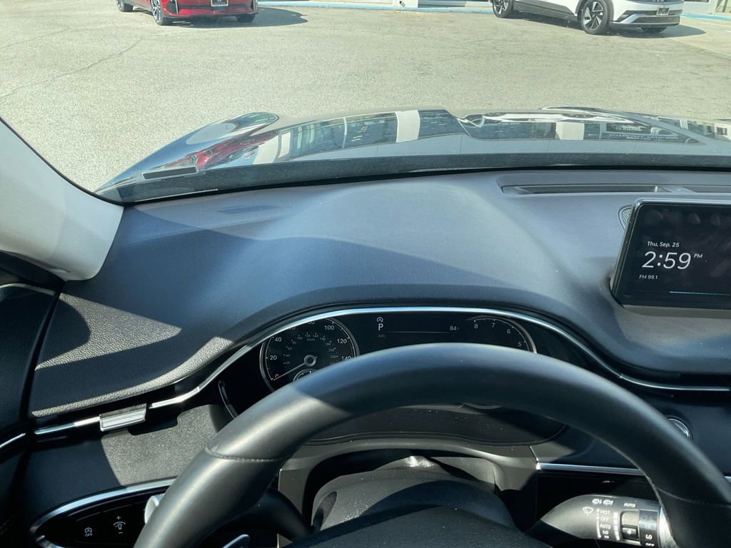 Used 2025 Genesis GV70 2.5T image 25