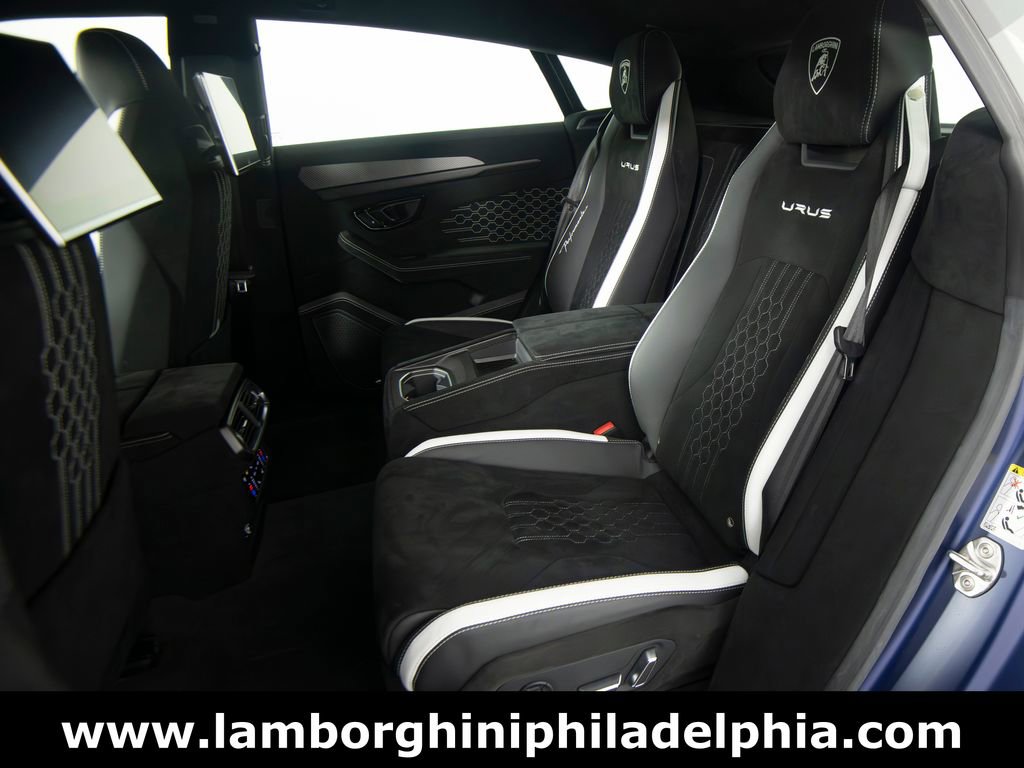 Used 2023 Lamborghini Urus Performante AWD/4WD image 44