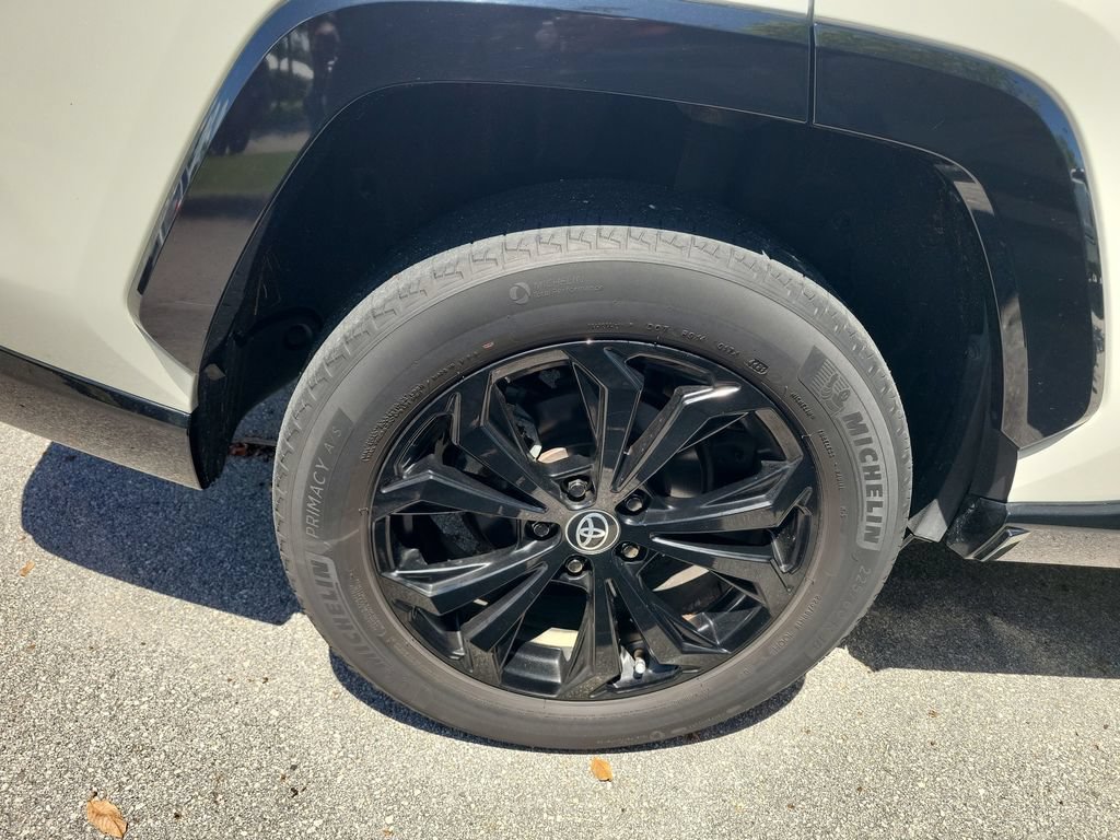 Certified 2022 Toyota RAV4 XSE AWD/4WD image 7