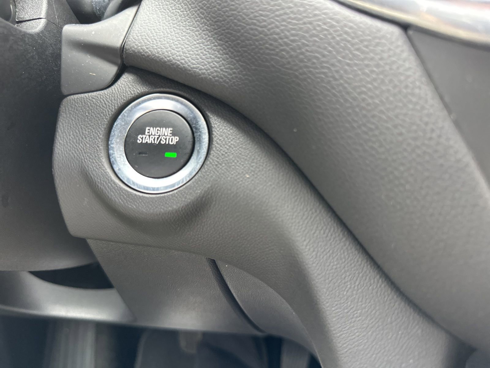 Used 2022 Chevrolet Equinox LT AWD/4WD image 37