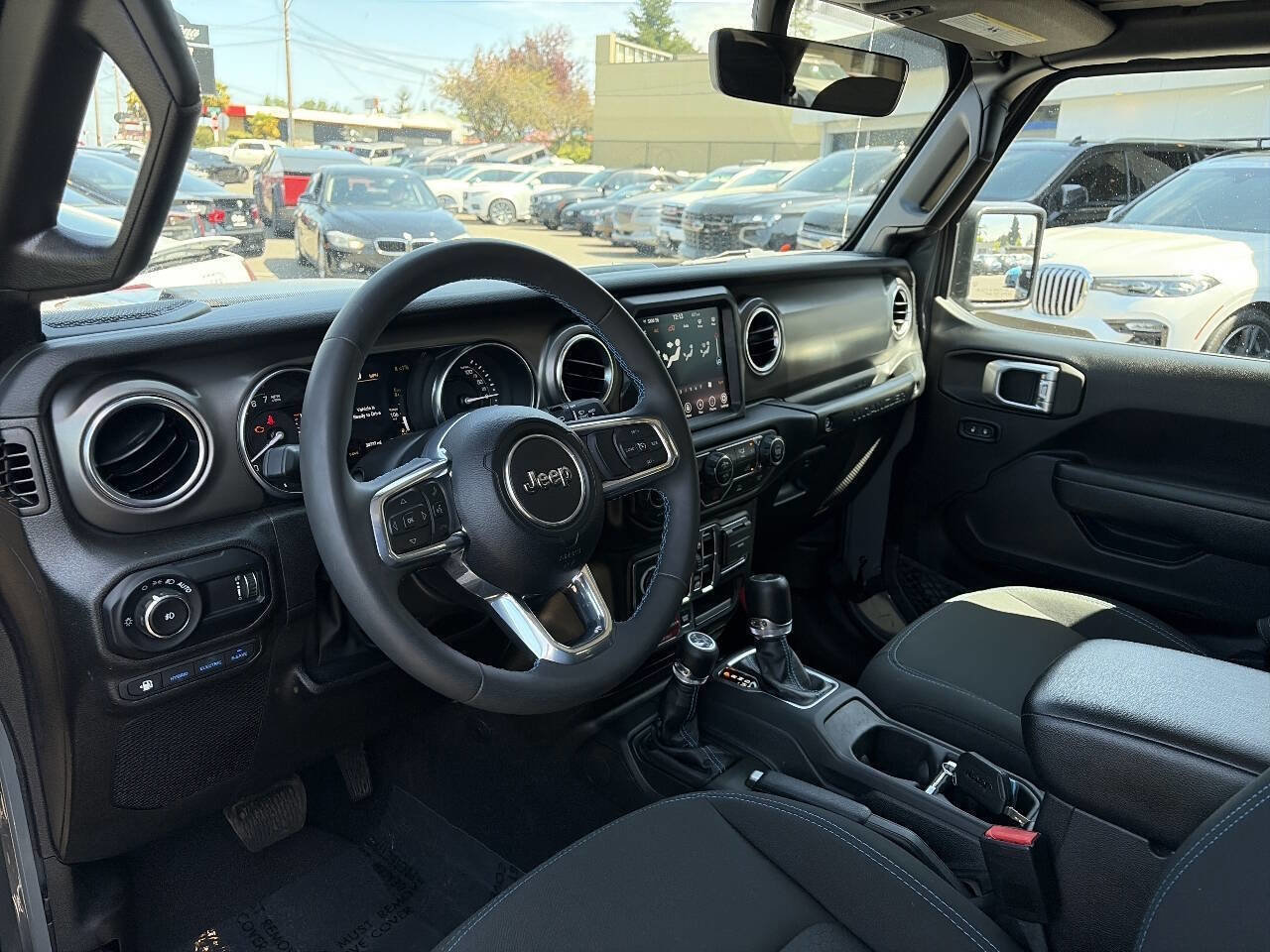 Used 2023 Jeep Wrangler Unlimited Rubicon 4xe AWD/4WD image 32