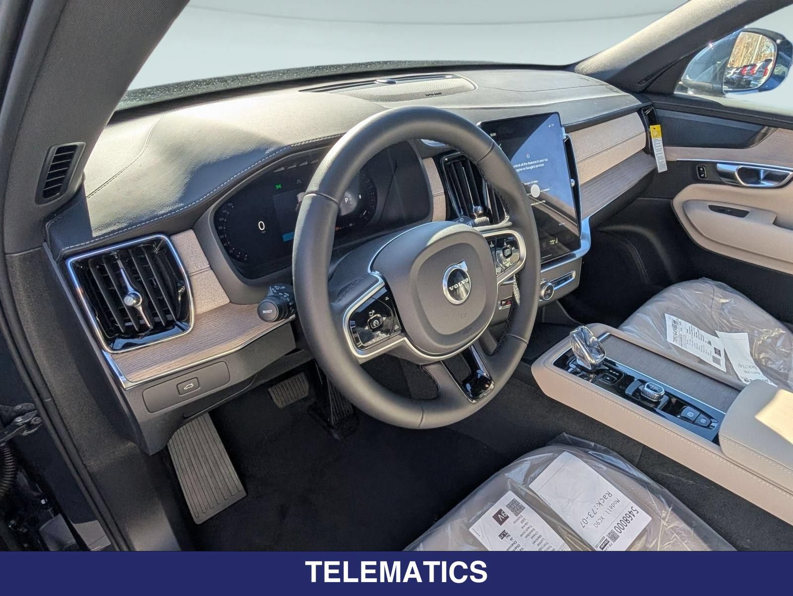 New 2026 Volvo XC90 B6 Plus w/ Protection Package Premier AWD/4WD image 9
