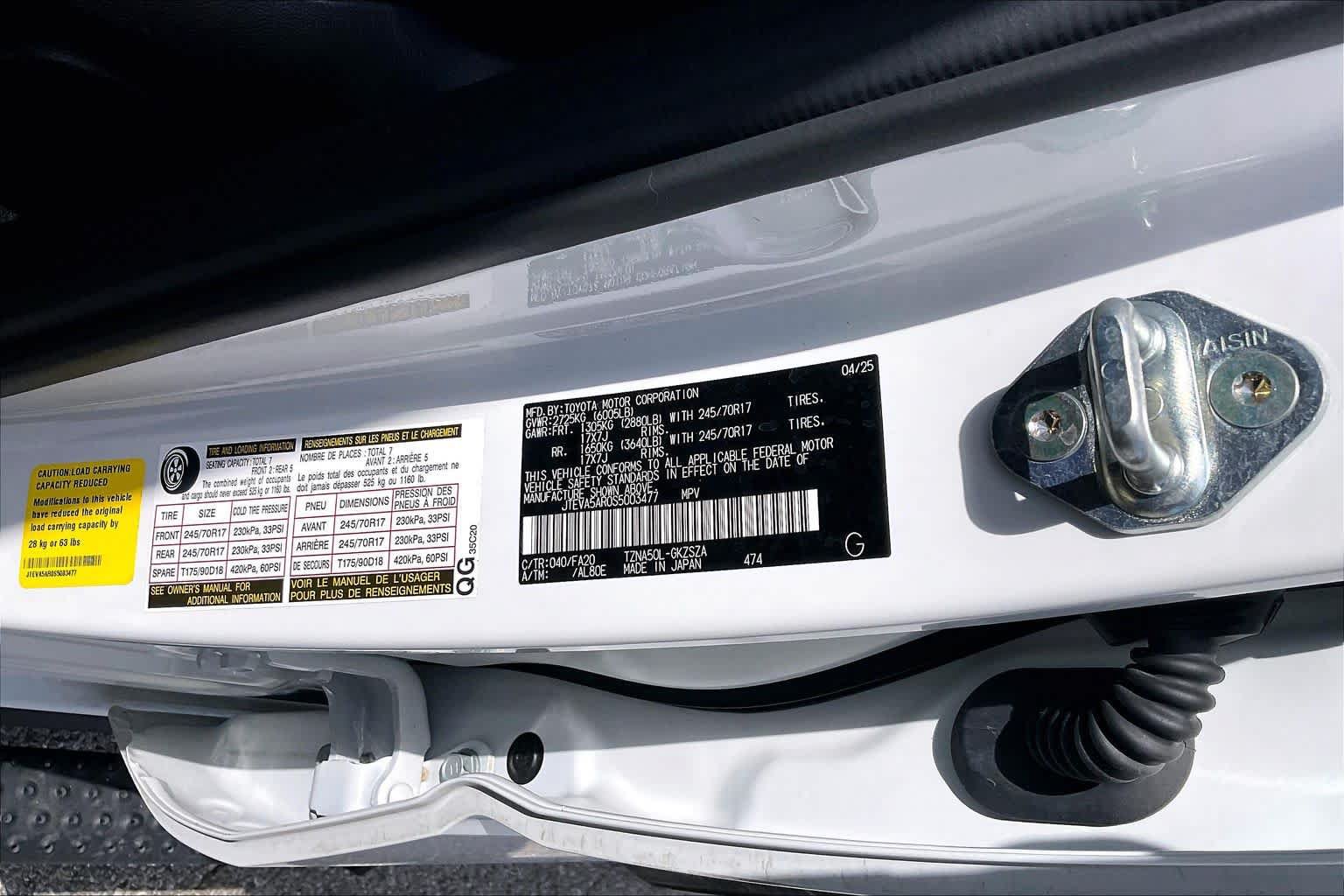 Used 2025 Toyota 4Runner SR5 RWD image 33