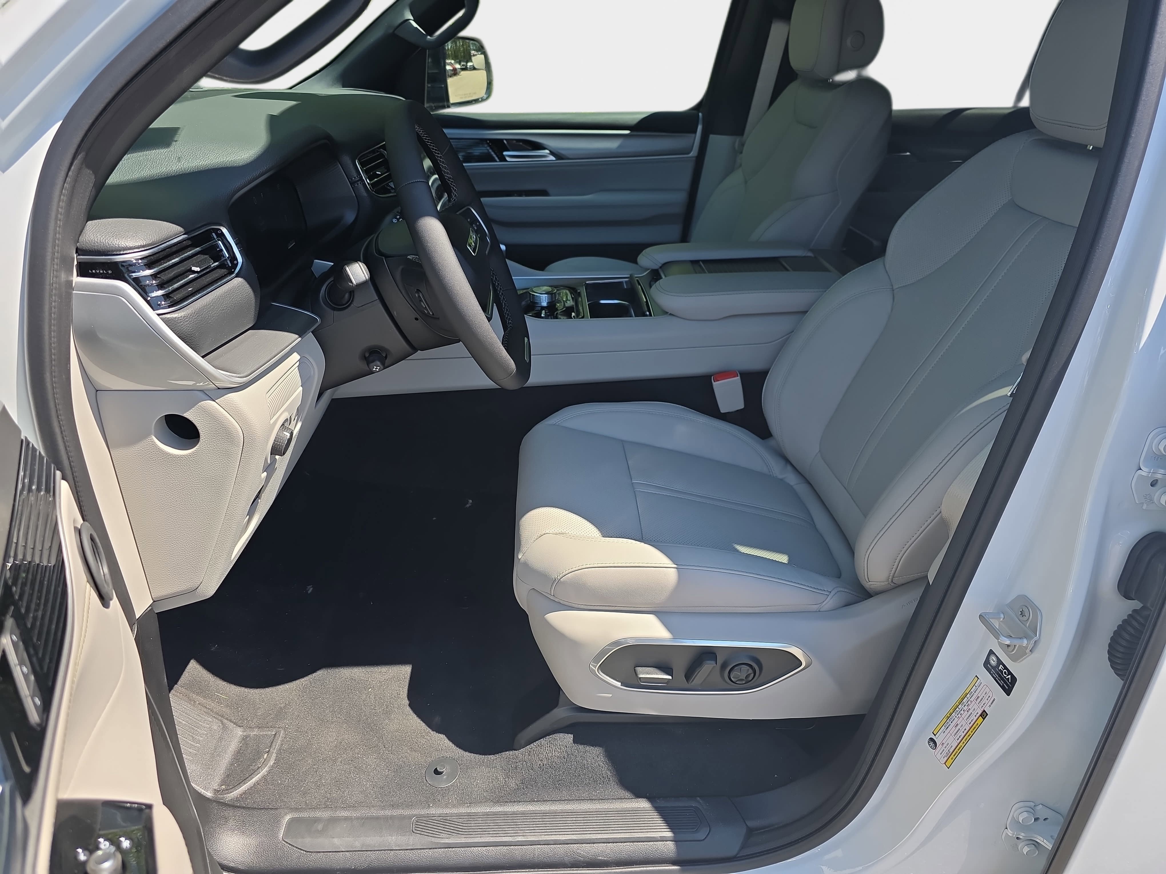 New 2026 Jeep Grand Wagoneer L 4WD image 12