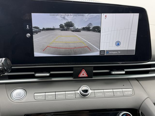 Used 2025 Hyundai Elantra SEL image 17