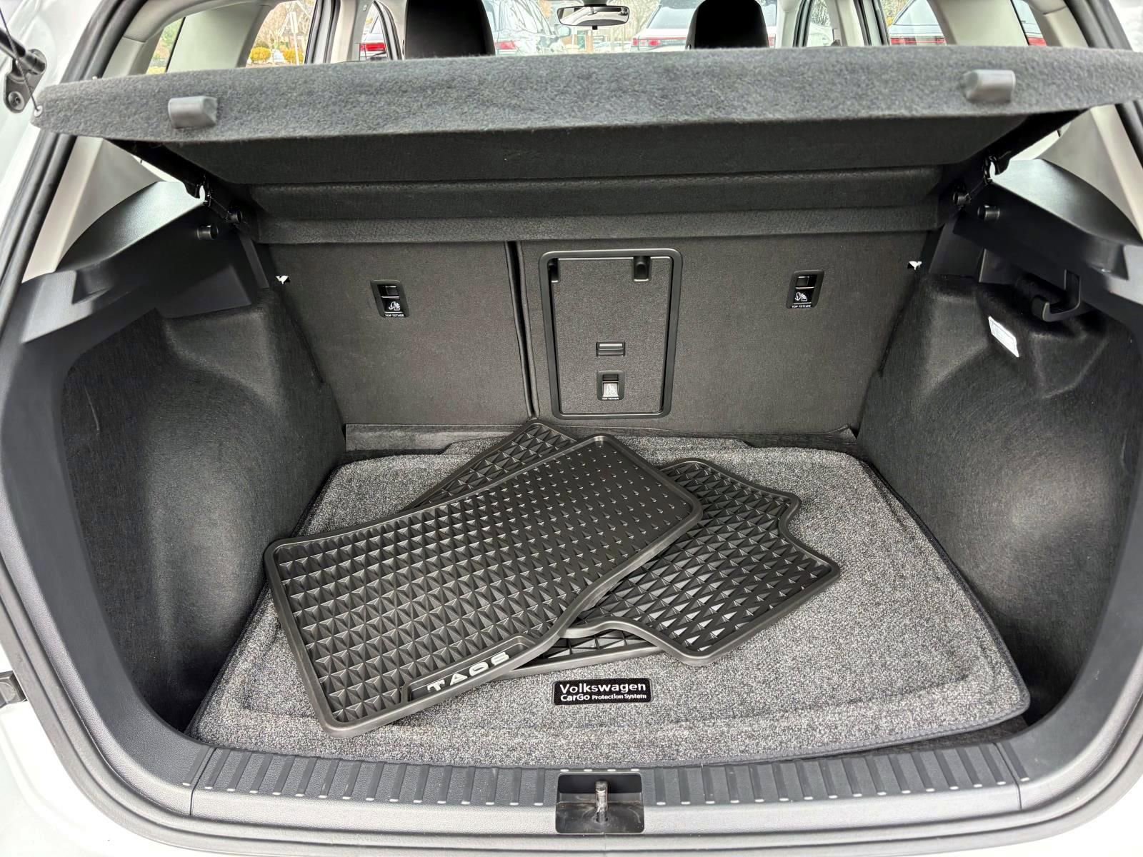 Used 2025 Volkswagen Taos S image 9