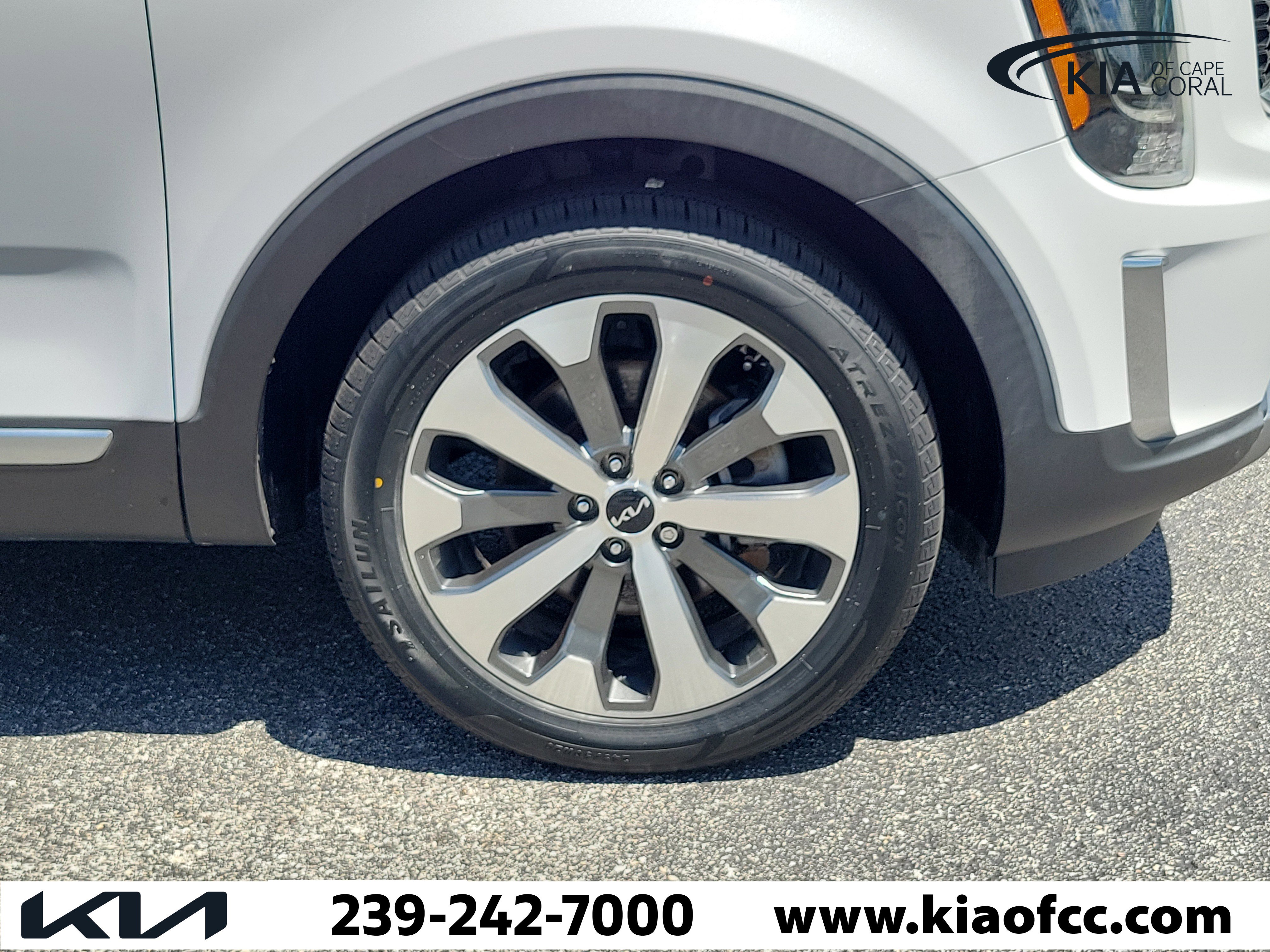 Used 2022 Kia Telluride S image 7