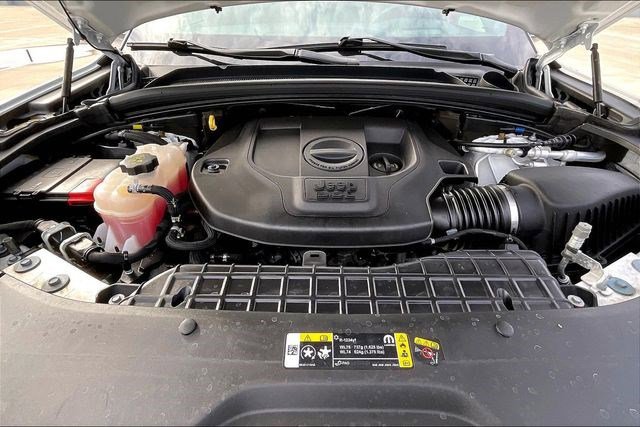 Used 2023 Jeep Grand Cherokee L Summit w/ Advanced Protech Group IV image 11