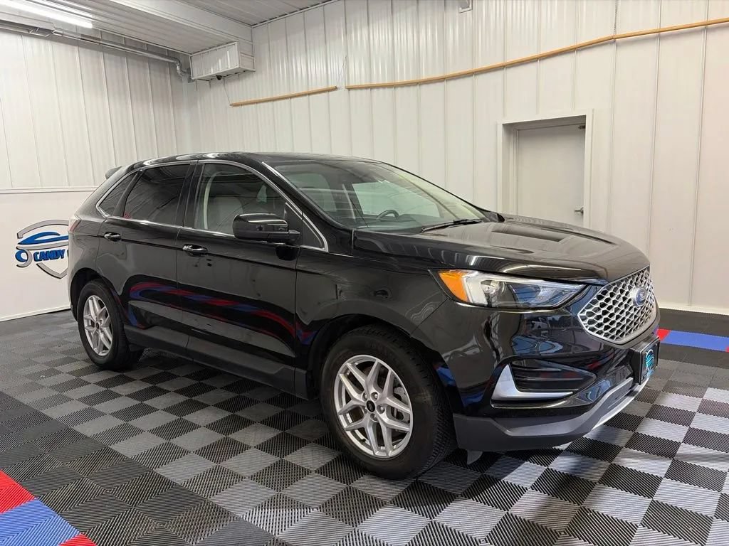 Used 2024 Ford Edge SEL AWD/4WD image 3