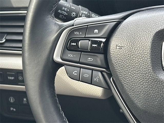 Used 2020 Honda Accord Touring image 24