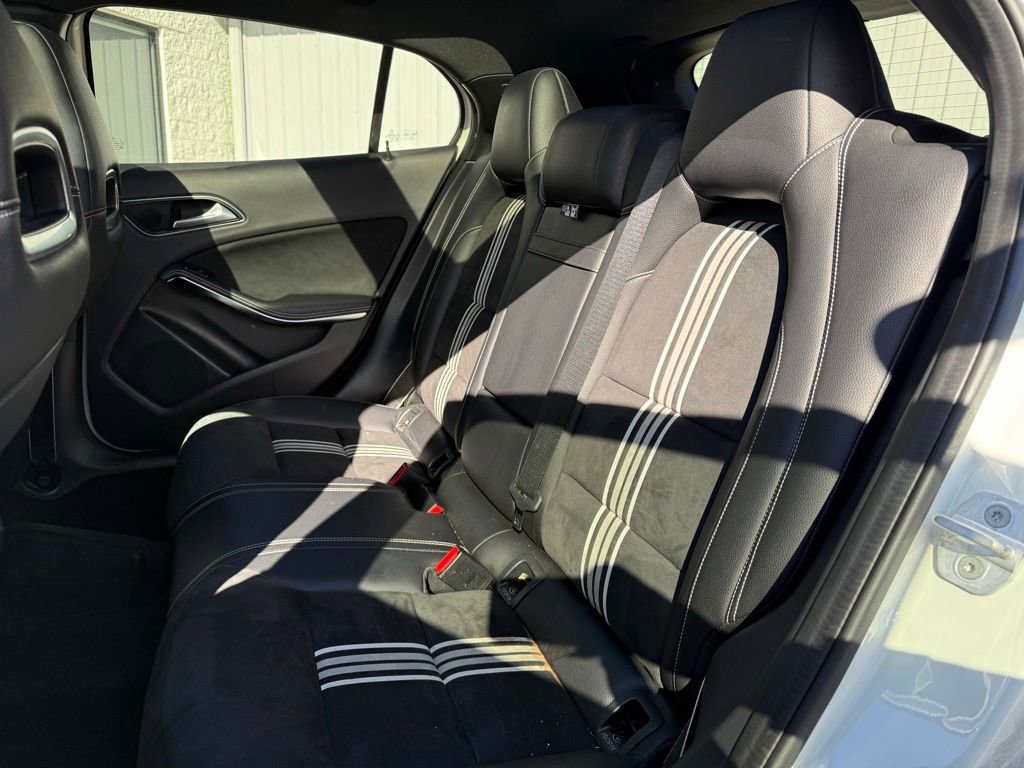 Used 2018 Mercedes-Benz GLA 250 4MATIC image 16