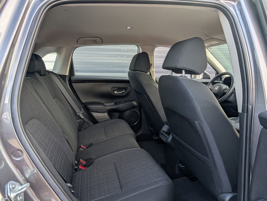Used 2023 Honda HR-V LX image 15