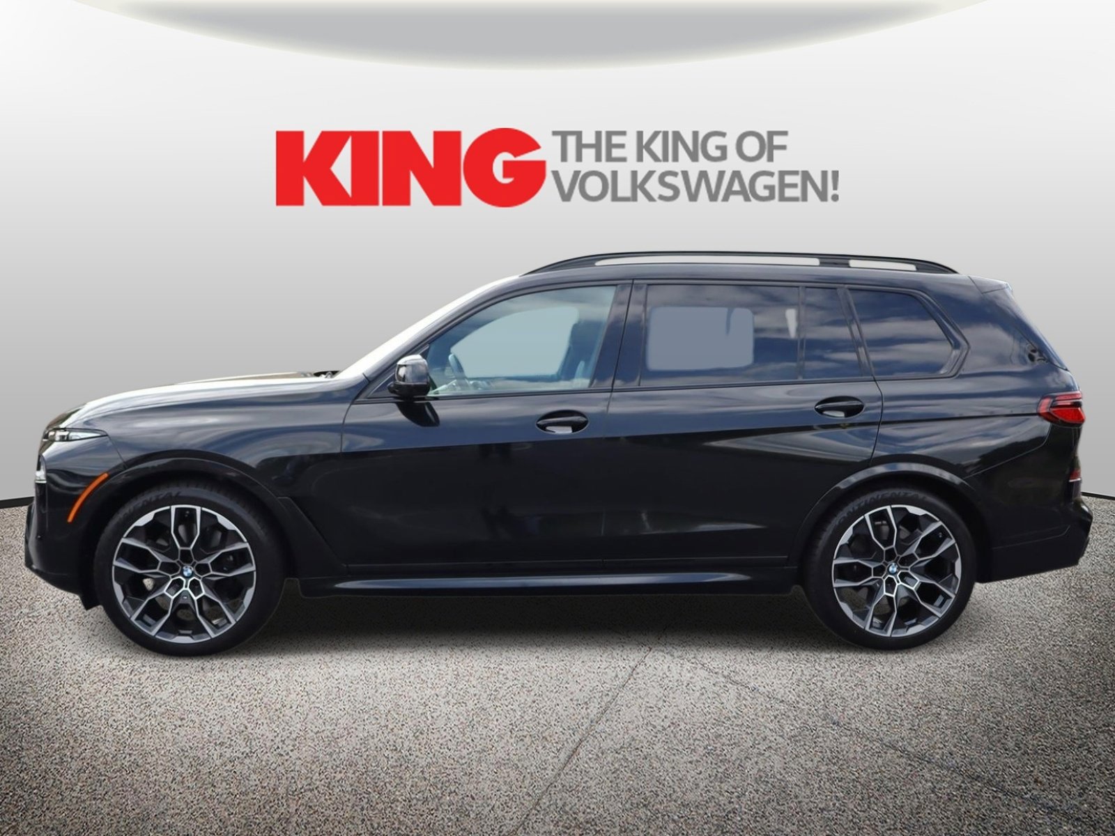 Used 2023 BMW X7 xDrive40i w/ M Sport Package AWD/4WD image 7
