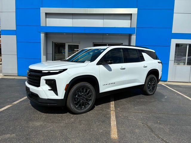 New 2026 Chevrolet Traverse LT w/ Midnight/Sport Edition AWD/4WD image 2