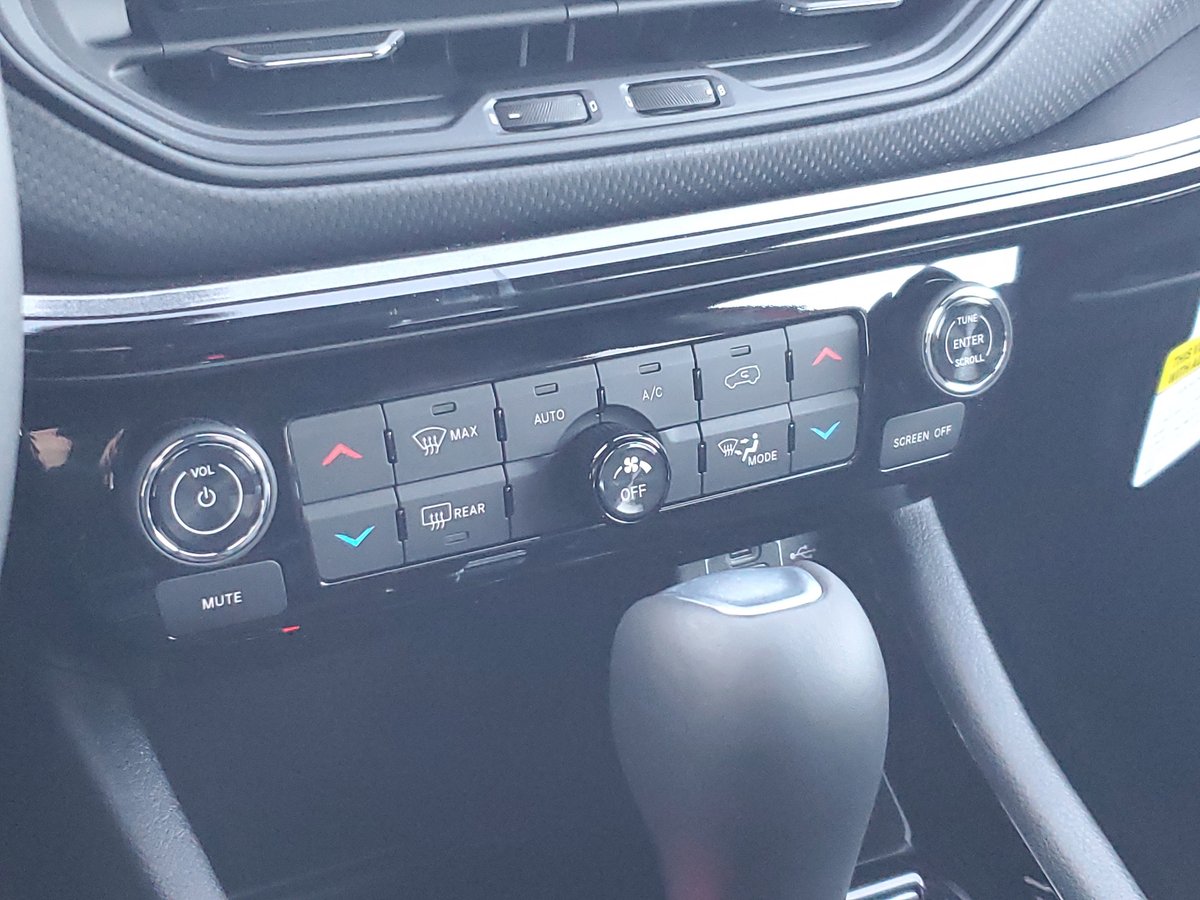 New 2026 Jeep Compass Limited image 18
