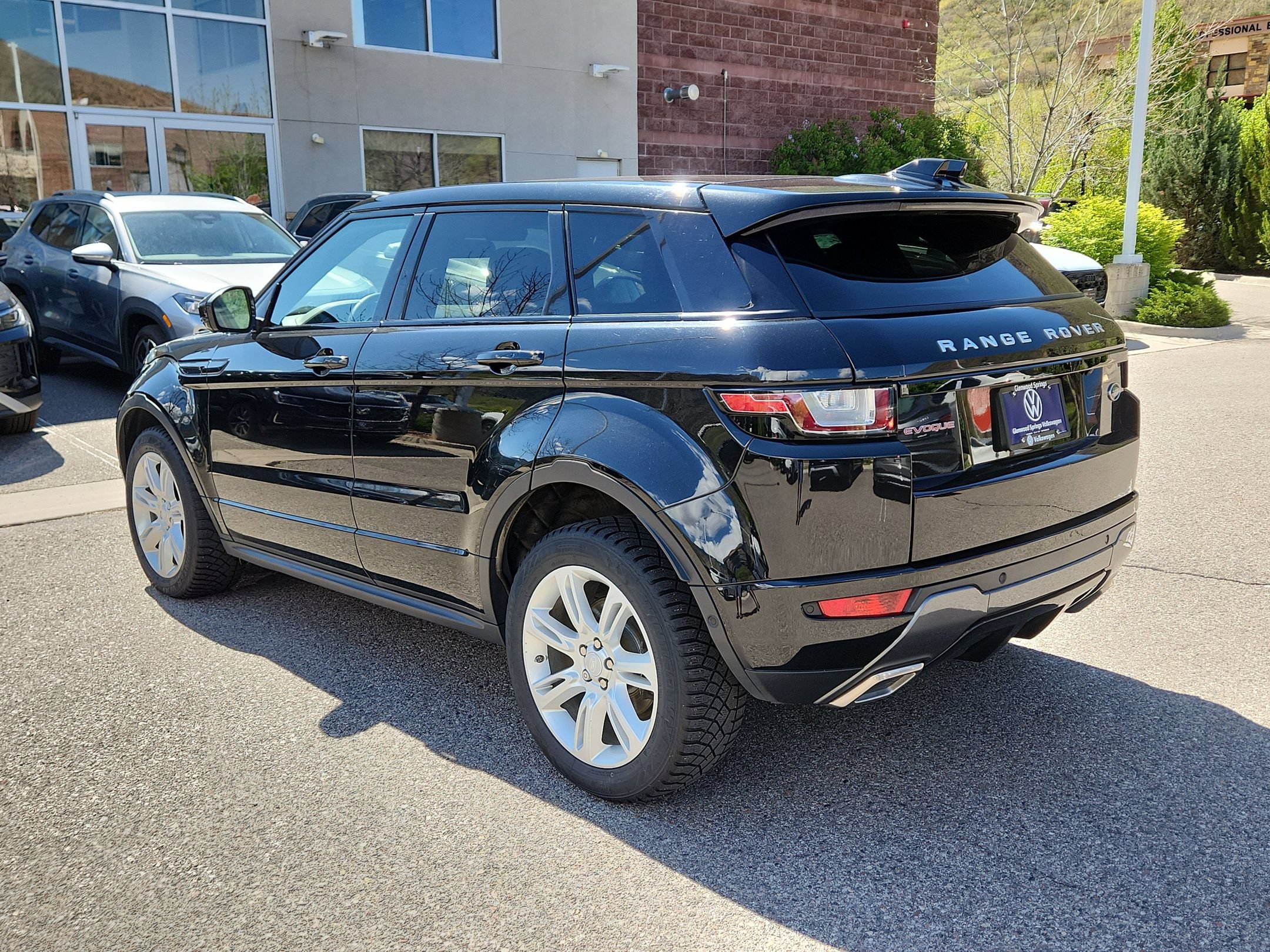 Used 2018 Land Rover Range Rover Evoque HSE Dynamic AWD/4WD image 3