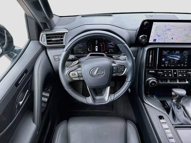 Used 2025 Lexus LX 600 4WD w/ Accessory Package (2T) image 18