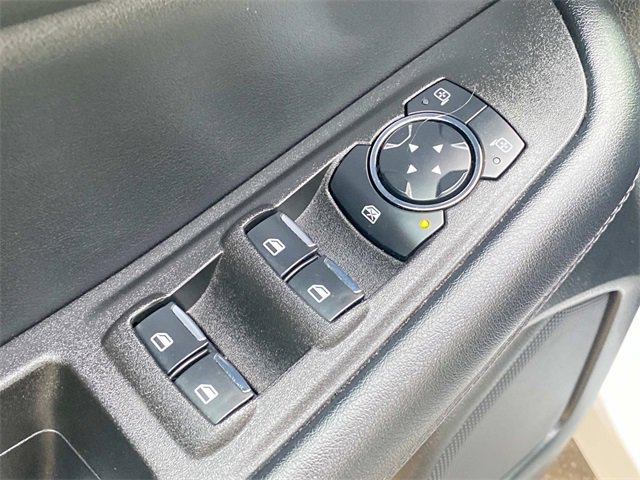 Used 2023 Ford Edge SE w/ Black Appearance Package image 13