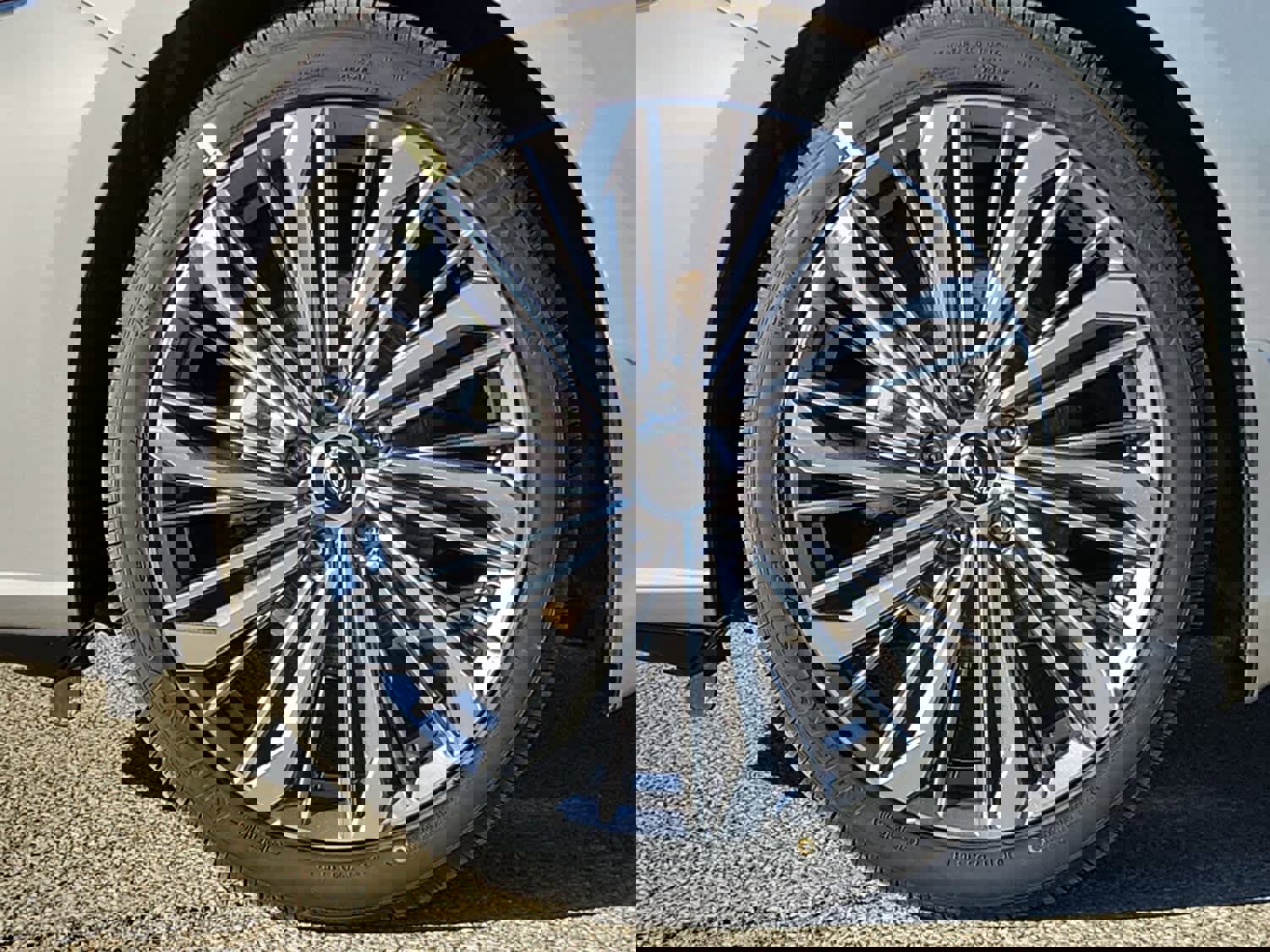 New 2025 Nissan Altima 2.5 SL FWD image 6