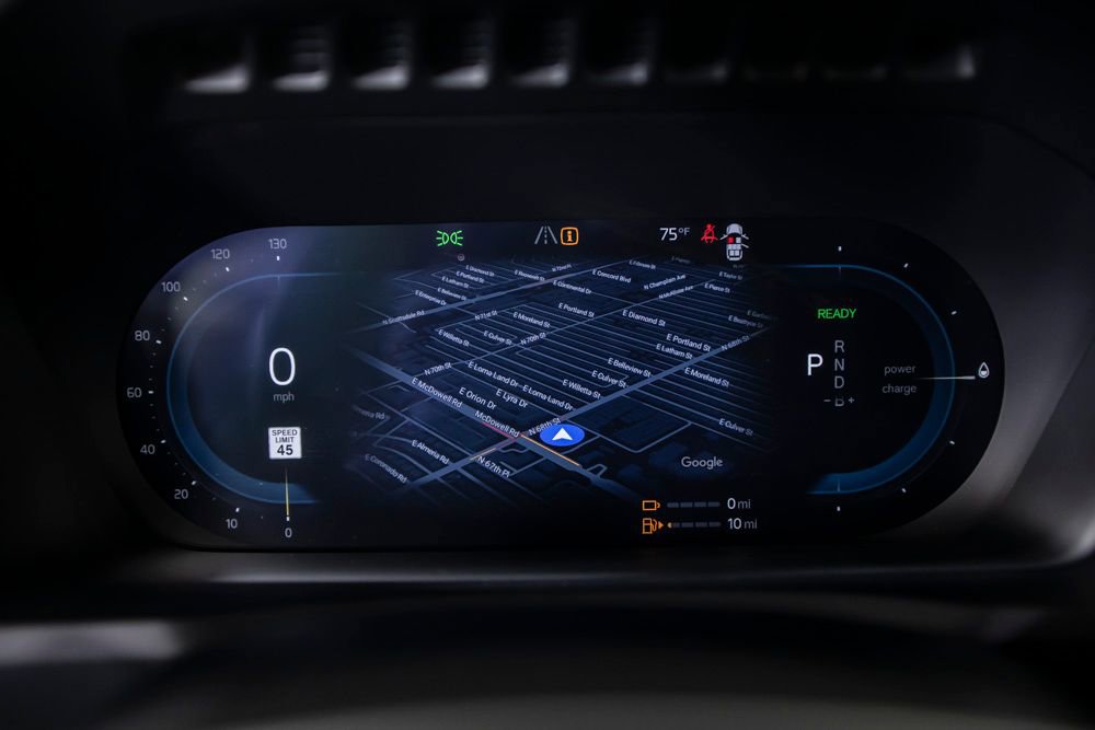 Used 2025 Volvo XC90 T8 Plus w/ Protection Package Premier image 31