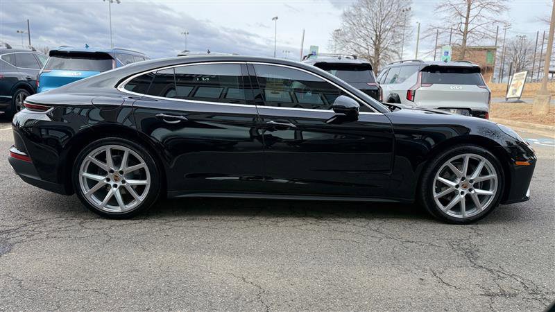 Used 2025 Porsche Panamera 4 w/ Premium Package image 6