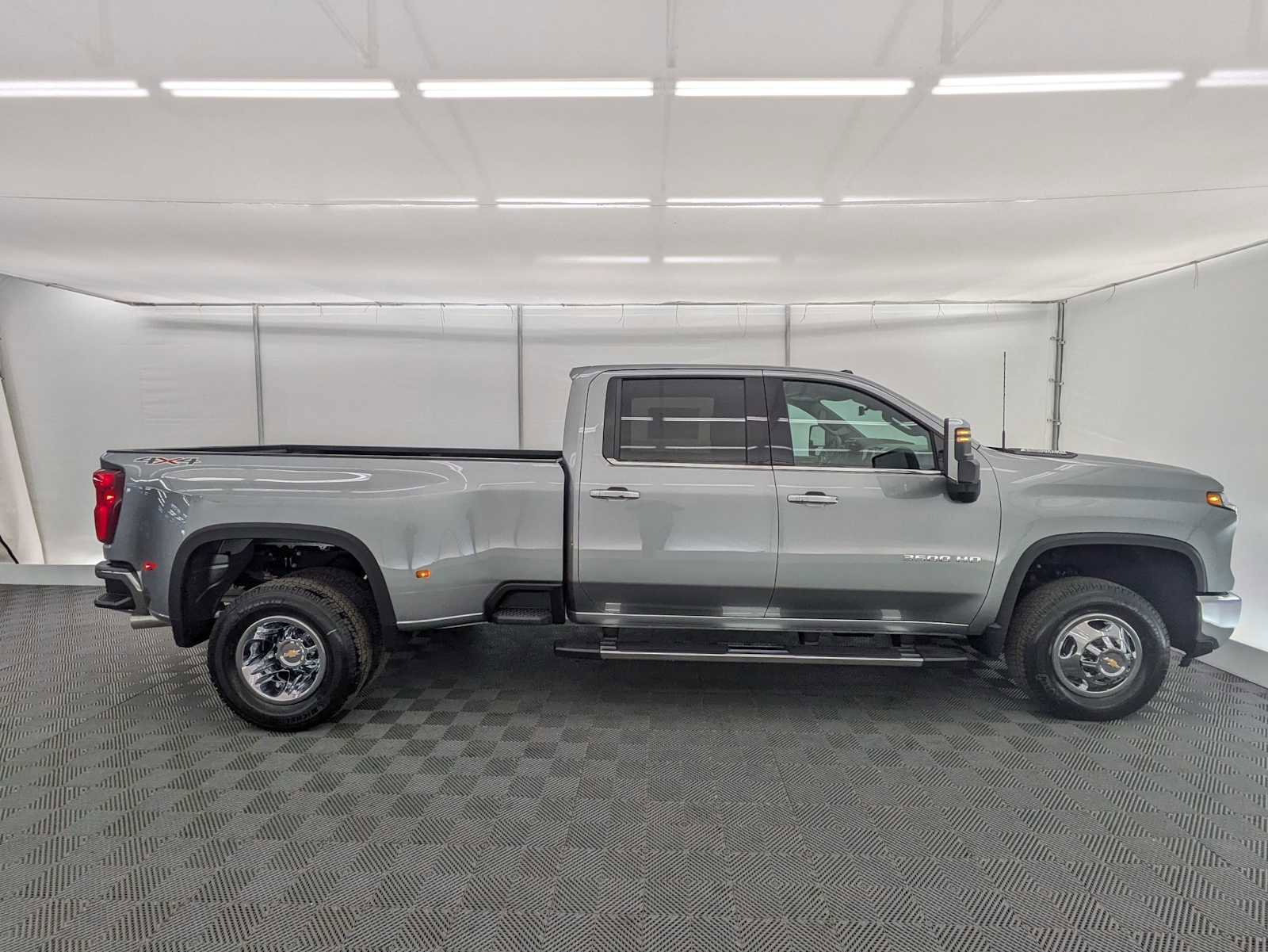 New 2026 Chevrolet Silverado 3500 LTZ w/ LTZ Plus Package AWD/4WD image 7