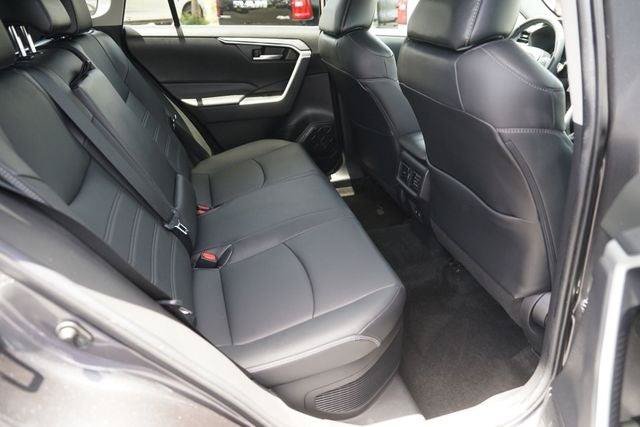 Used 2021 Toyota RAV4 XLE Premium AWD/4WD image 16