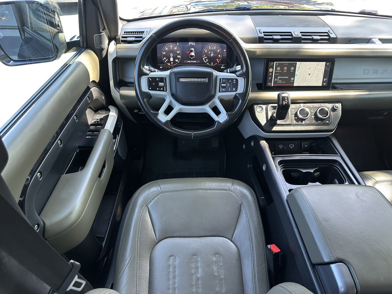 Used 2020 Land Rover Defender 110 HSE AWD/4WD image 16