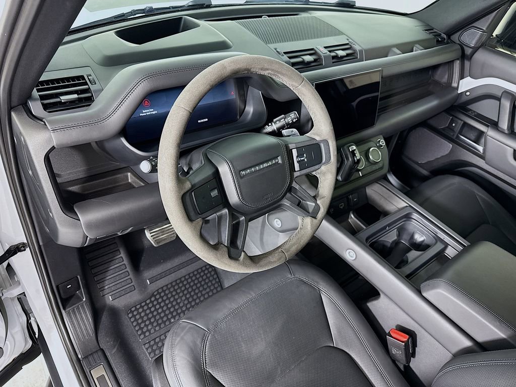 Used 2023 Land Rover Defender 110 V8 AWD/4WD image 9