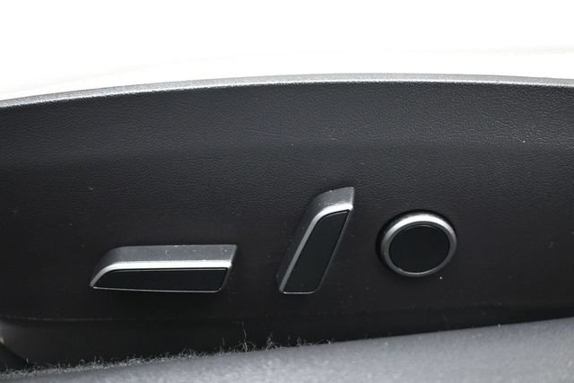 Used 2022 Tesla Model 3 Standard Range RWD image 7