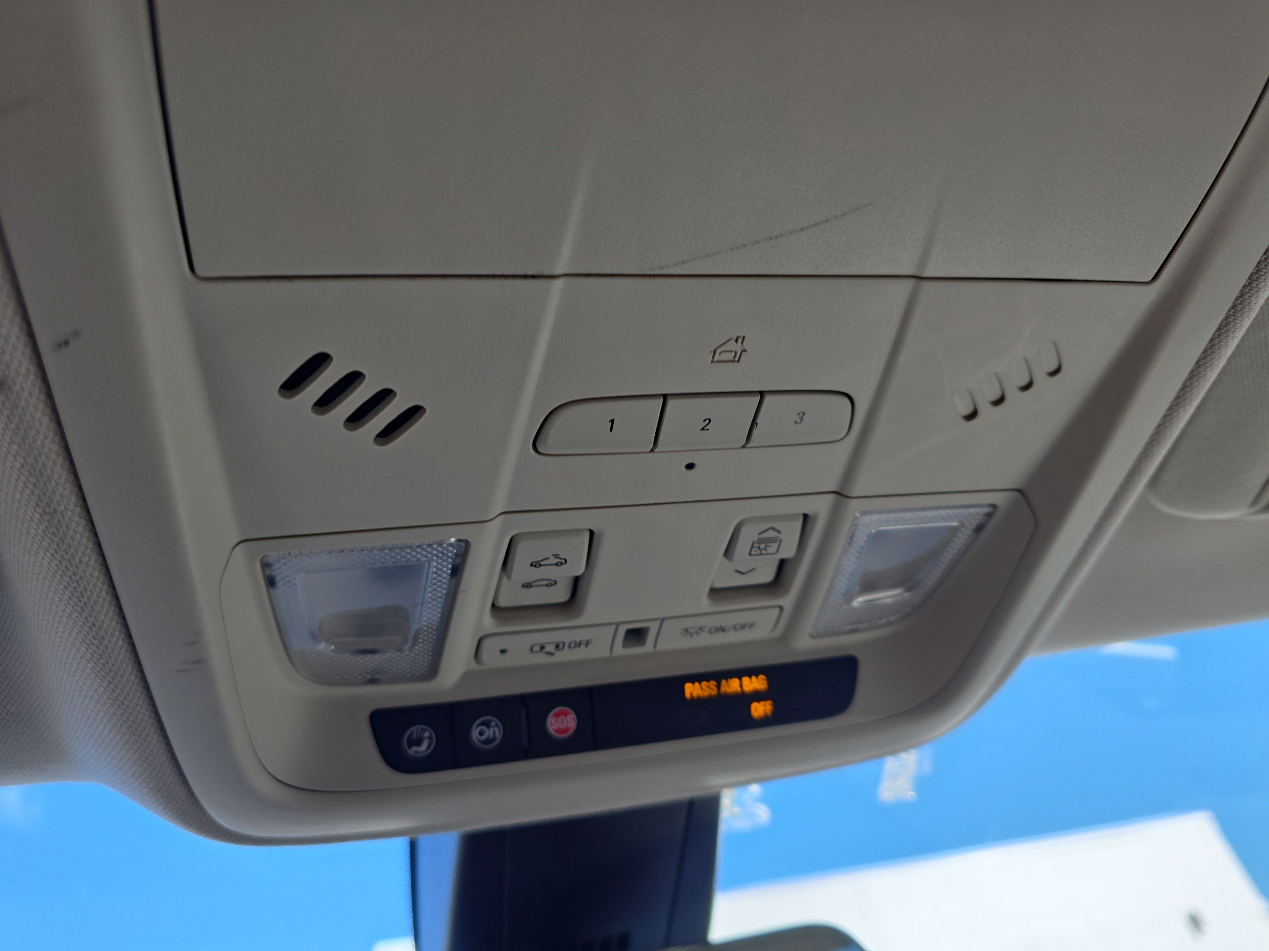 Used 2018 Cadillac XT5 Luxury w/ Driver Awareness Package image 33