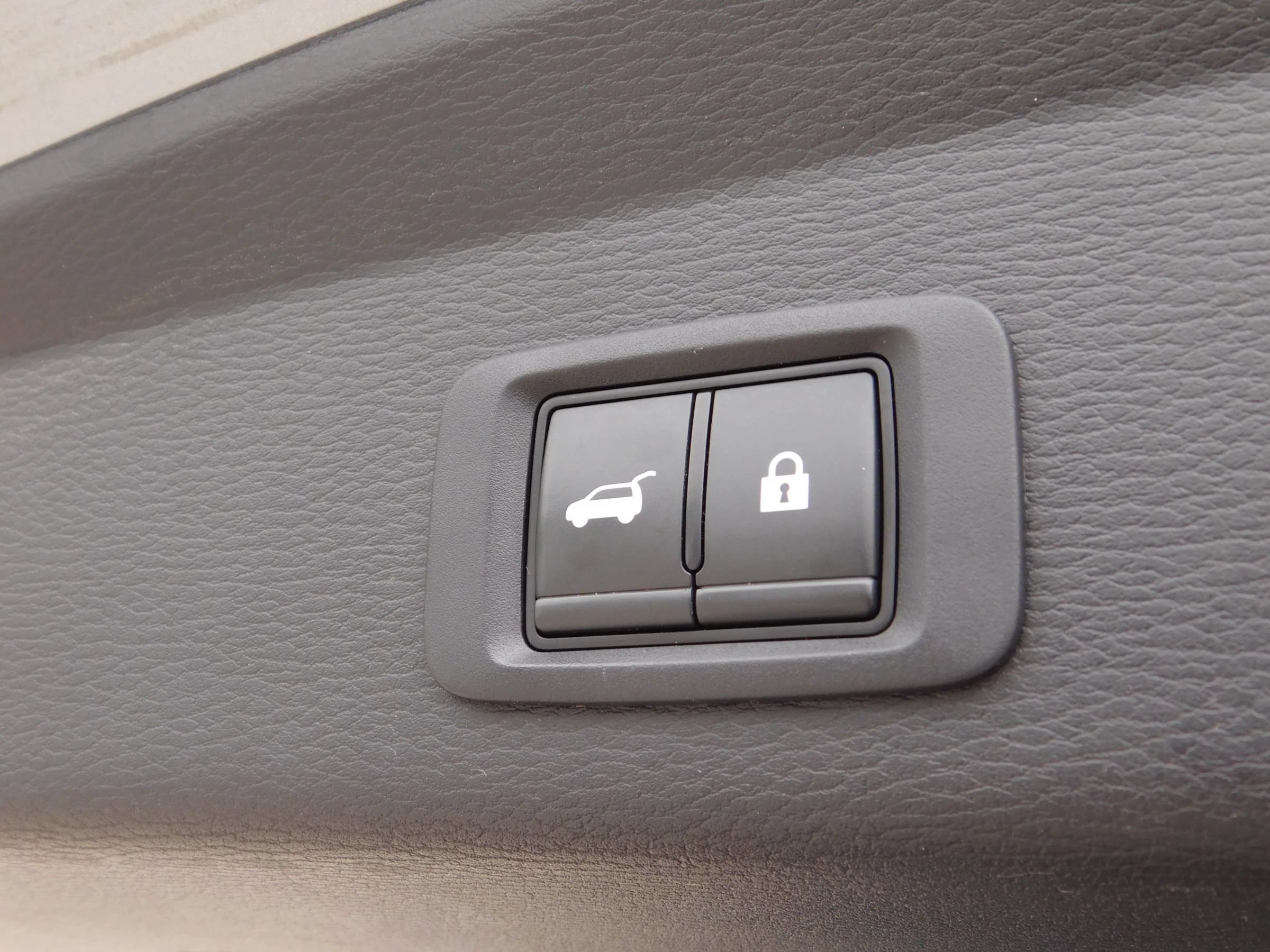 Used 2023 Mitsubishi Outlander SE FWD image 9