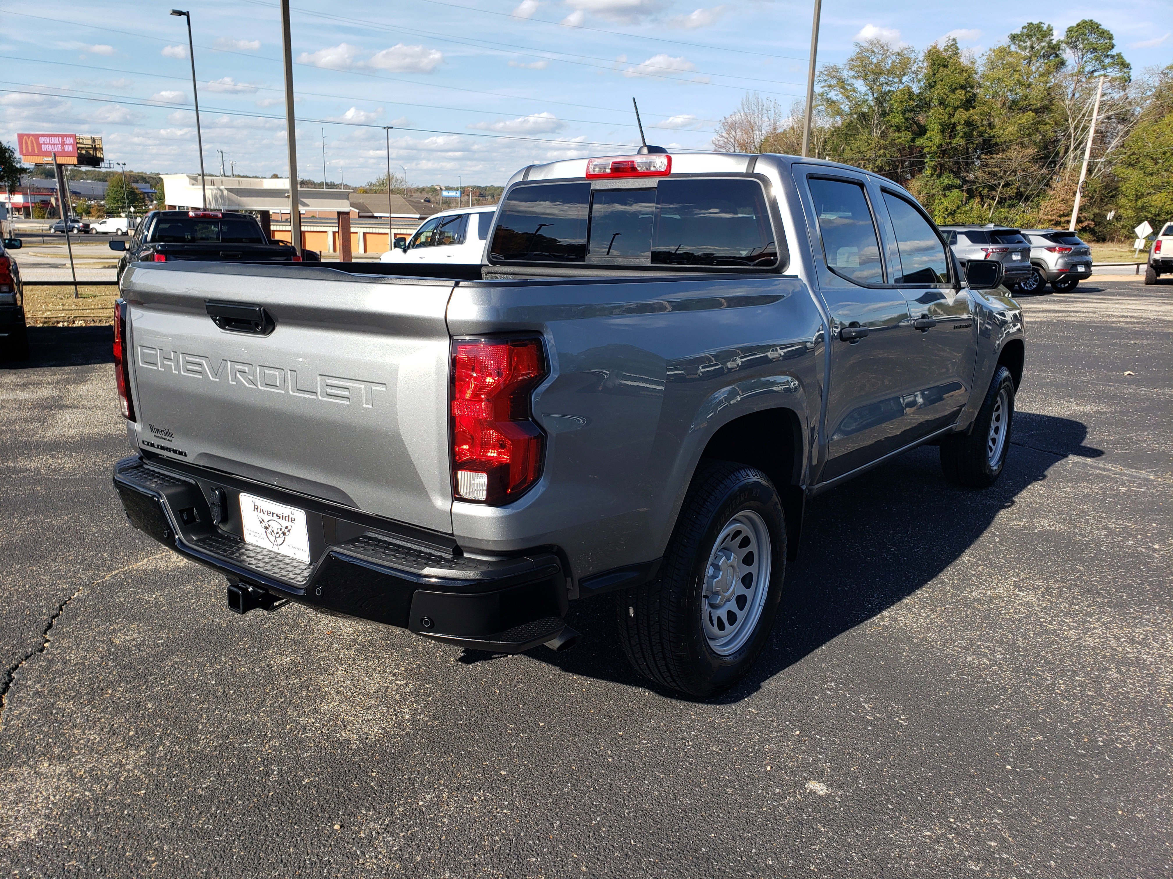 Used 2023 Chevrolet Colorado W/T w/ Advanced Trailering Package image 3
