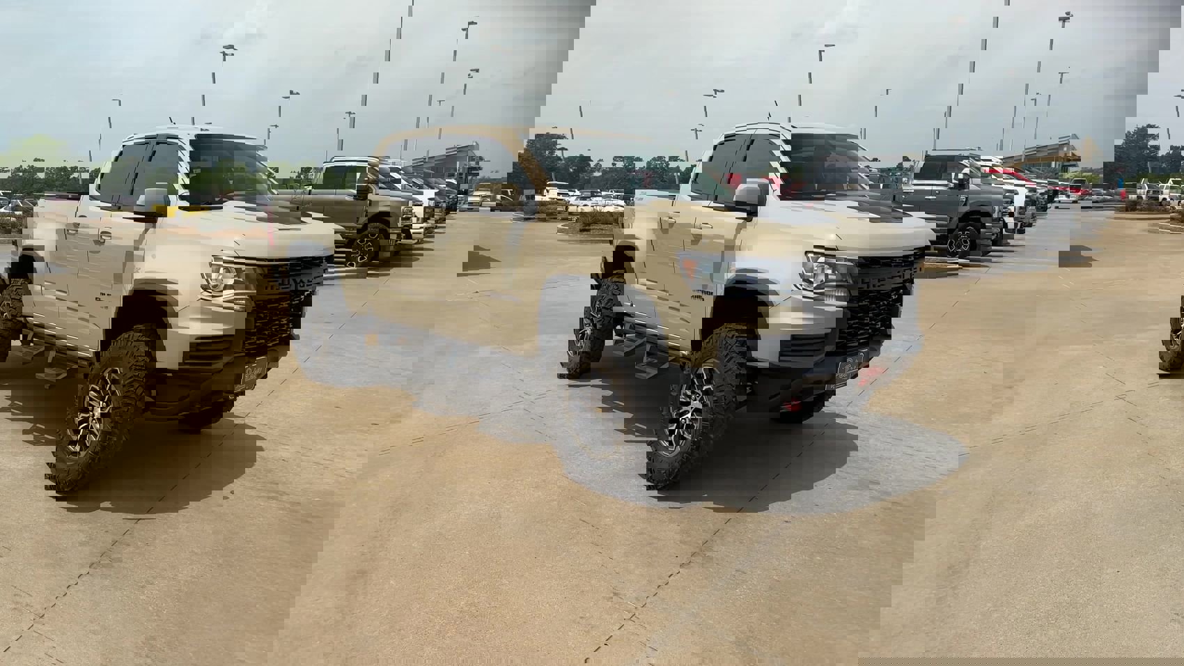 Used 2022 Chevrolet Colorado ZR2 image 2