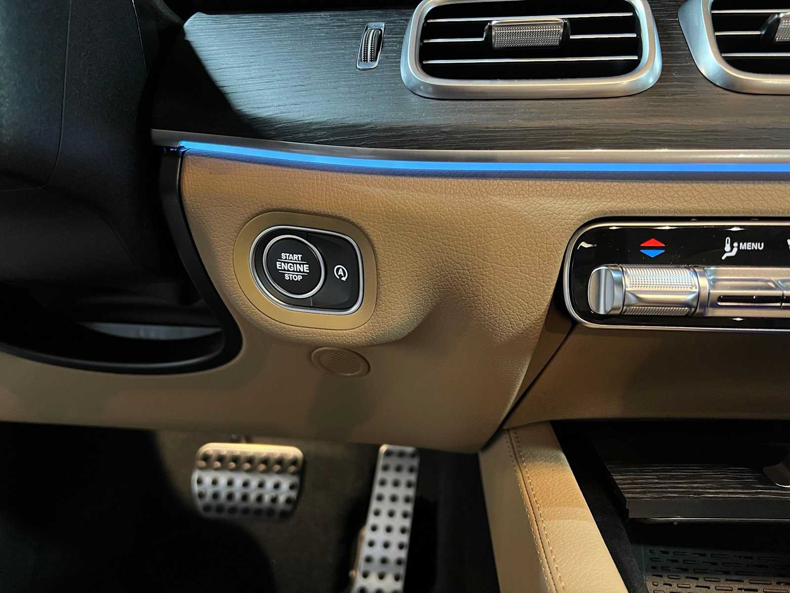 New 2026 Mercedes-Benz GLS 450 4MATIC image 32