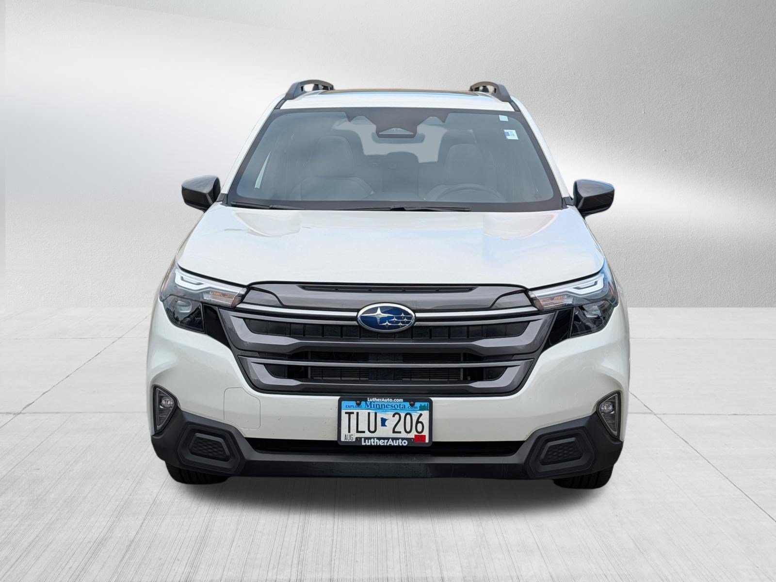 Used 2025 Subaru Forester Premium AWD/4WD image 2